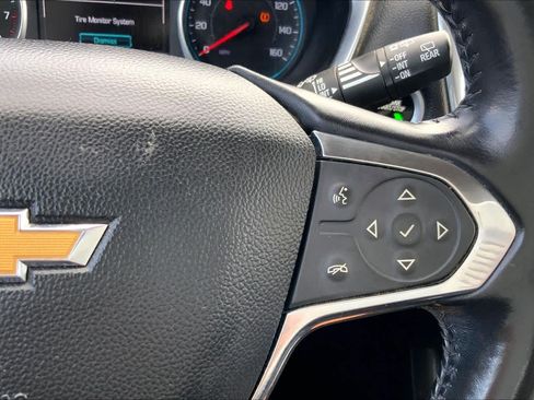 Used 2019 Chevrolet Traverse LT FWD image 25