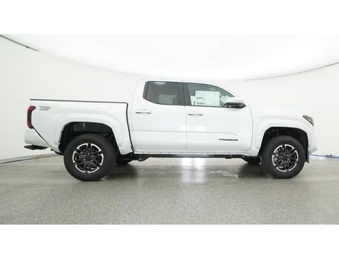 New 2025 Toyota Tacoma TRD Sport image 27