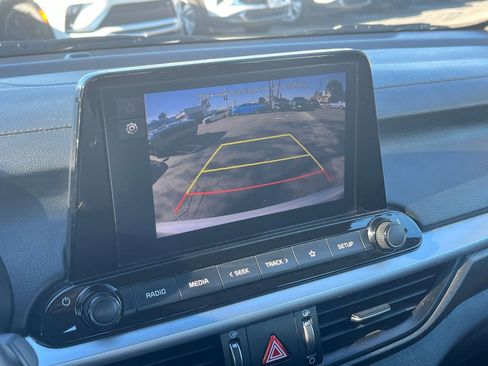 Used 2023 Kia Forte LXS image 17