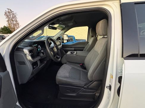 Used 2024 Ford F250 XLT image 12