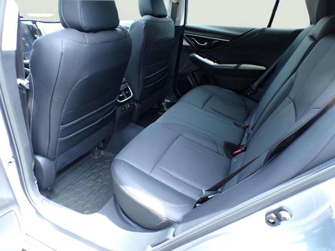 Certified 2025 Subaru Outback Limited image 11