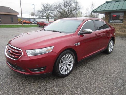 Used 2013 Ford Taurus Limited FWD image 4