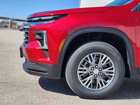 New 2026 Chevrolet Traverse LT image 5