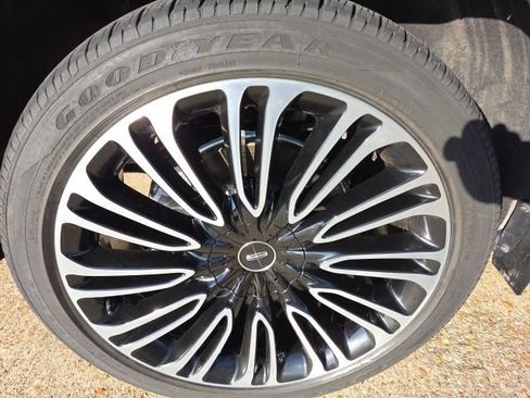 Used 2023 Lincoln Aviator Black Label AWD/4WD image 14