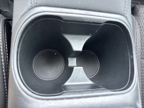 Used 2025 Subaru Outback Premium image 36