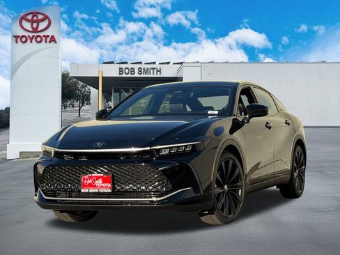 New 2026 Toyota Crown Nightshade image 2