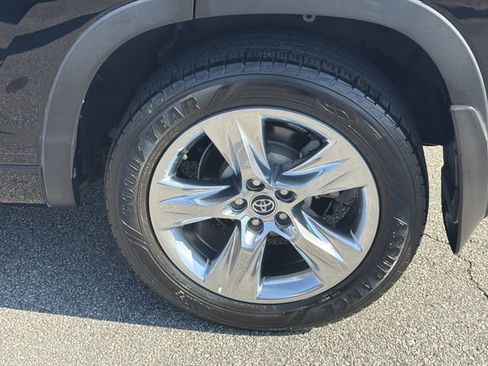Used 2016 Toyota Highlander Limited image 20