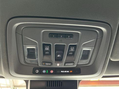 Used 2025 Chevrolet Silverado 1500 LT Trail Boss w/ Convenience Package II AWD/4WD image 26