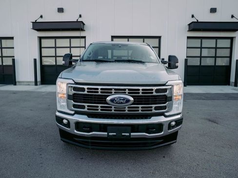 Used 2024 Ford F350 XLT image 9