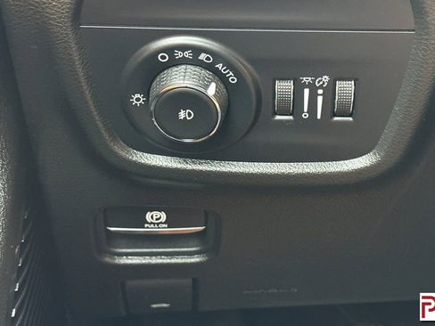 Used 2023 Jeep Grand Cherokee L Summit w/ Advanced Protech Group IV image 36