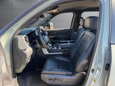 Used 2025 Toyota Tundra Limited image 15