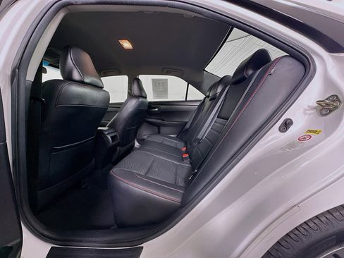 Used 2017 Toyota Camry SE image 25