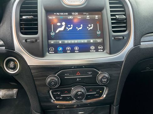 Used 2020 Chrysler 300 Touring w/ Sport Appearance Package RWD image 15