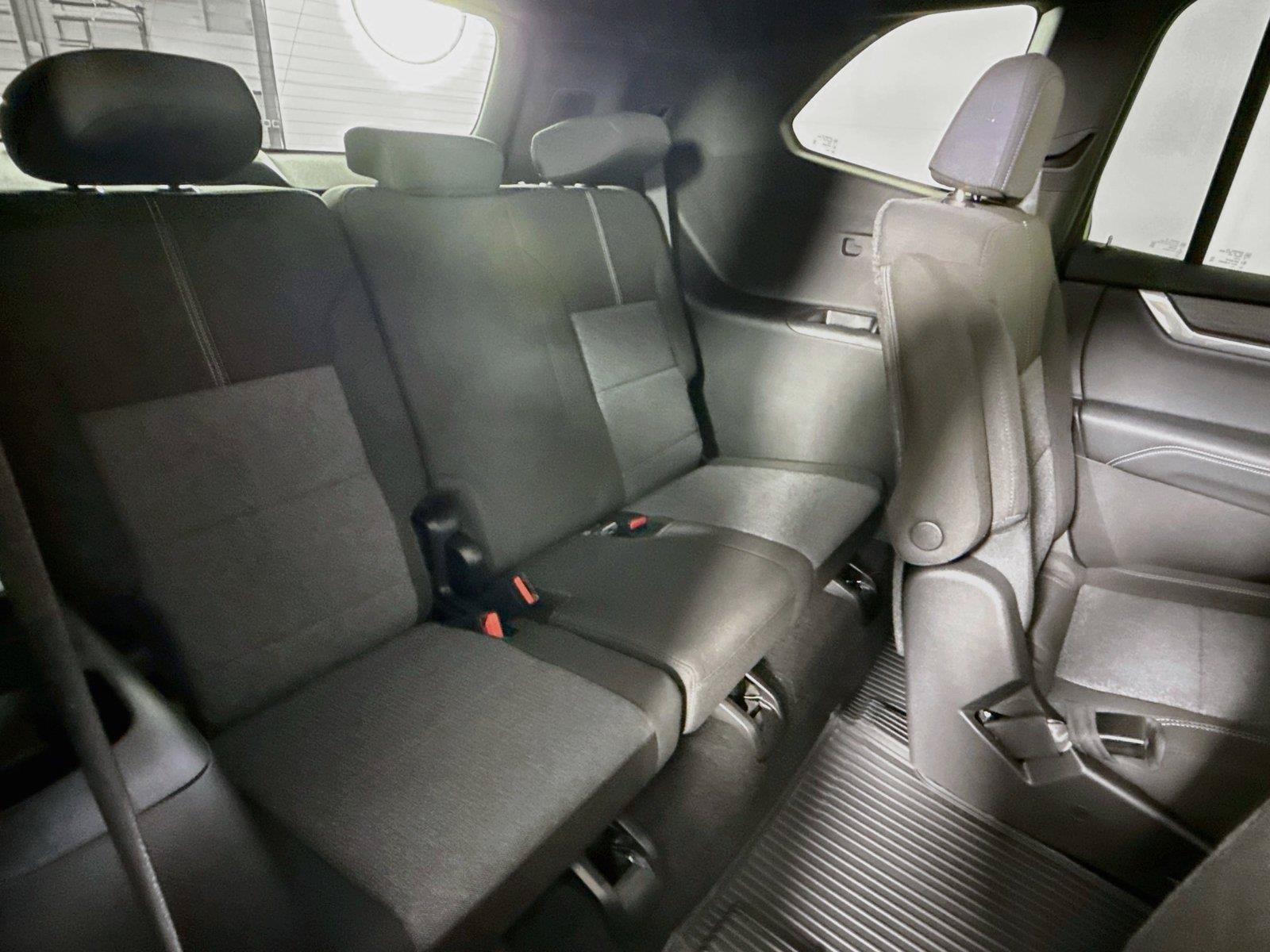 New 2027 GMC Acadia Elevation w/ LPO, Floor Liner Package AWD/4WD image 21
