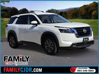 Used 2024 Nissan Pathfinder SV
