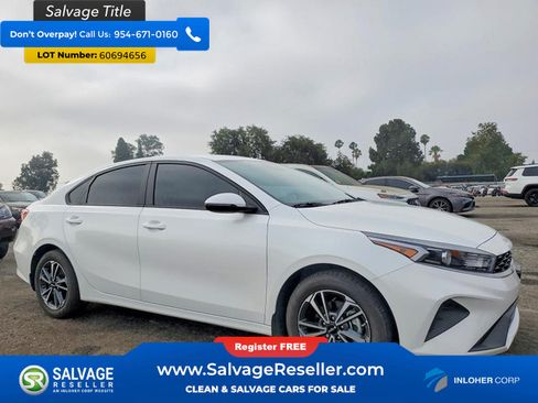 Used 2024 Kia Forte LXS w/ LXS Technology Package FWD image 5