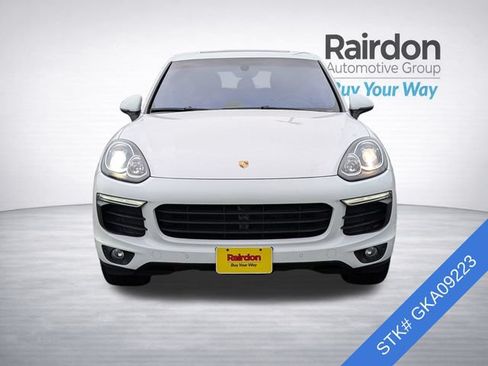 Used 2016 Porsche Cayenne AWD/4WD image 2