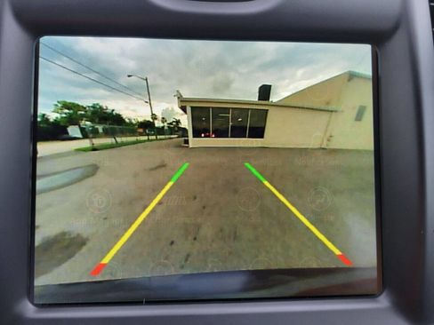 Used 2021 Chrysler 300 S image 18