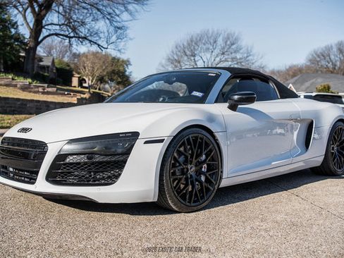 Used 2015 Audi R8 V8 w/ Full Leather Package image 16