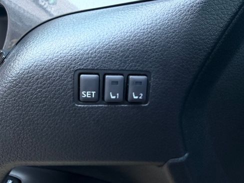 Used 2020 Nissan Rogue SV w/ Sun & Sound Touring Package AWD/4WD image 16