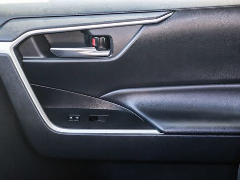 Used 2021 Toyota RAV4 XLE image 23