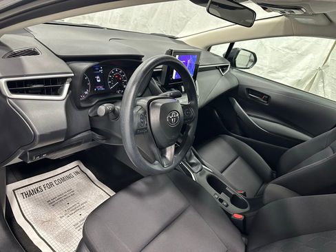Used 2025 Toyota Corolla LE FWD image 15