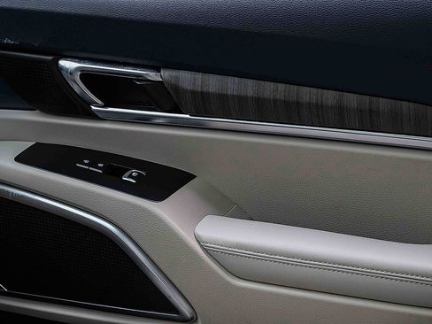 Certified 2023 Kia Telluride EX w/ EX Captain's Chair Package image 16