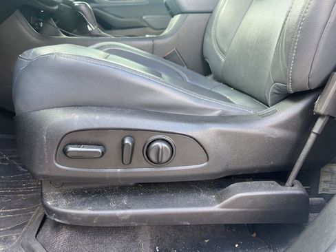 Used 2020 Chevrolet Traverse Premier image 22