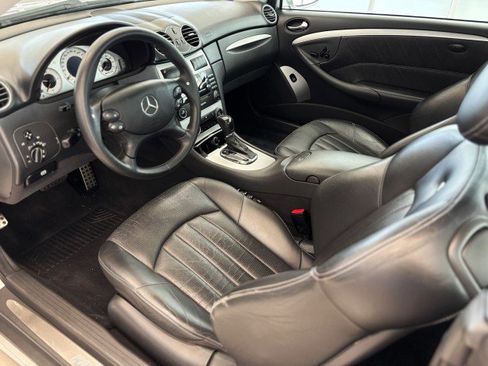 Used 2005 Mercedes-Benz CLK 55 AMG Coupe image 10