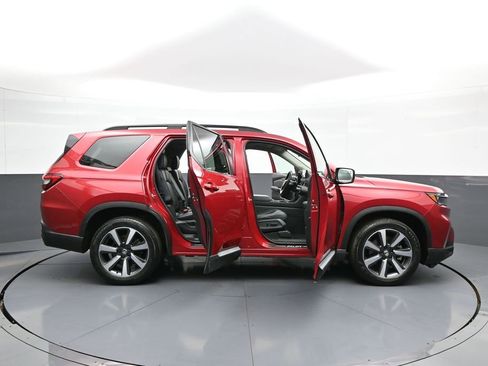 Used 2024 Honda Pilot Touring image 44