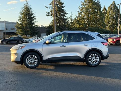 Certified 2020 Ford Escape SE image 7