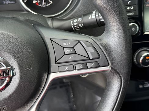Used 2019 Nissan Rogue S FWD image 37