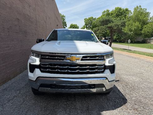 Used 2023 Chevrolet Silverado 1500 LTZ w/ LTZ Convenience Package II AWD/4WD image 2