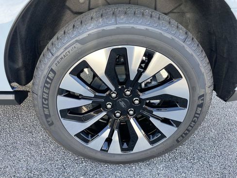 New 2027 Ford Expedition Platinum w/ Driver's Package RWD image 5
