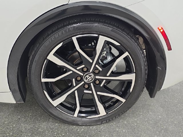 Certified 2024 Toyota Prius Prime FWD image 30