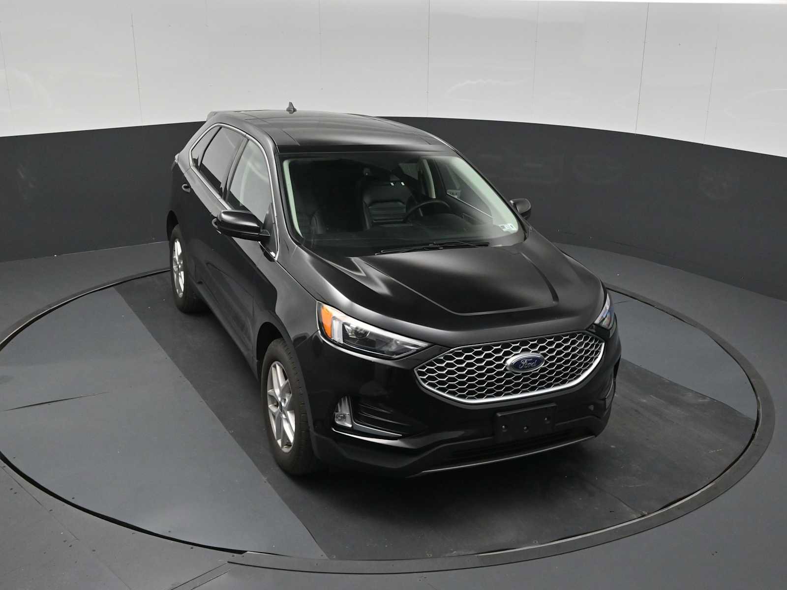 Certified 2024 Ford Edge SEL w/ Convenience Package AWD/4WD image 17