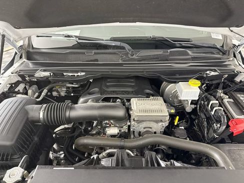 Used 2023 RAM 1500 Laramie AWD/4WD image 30