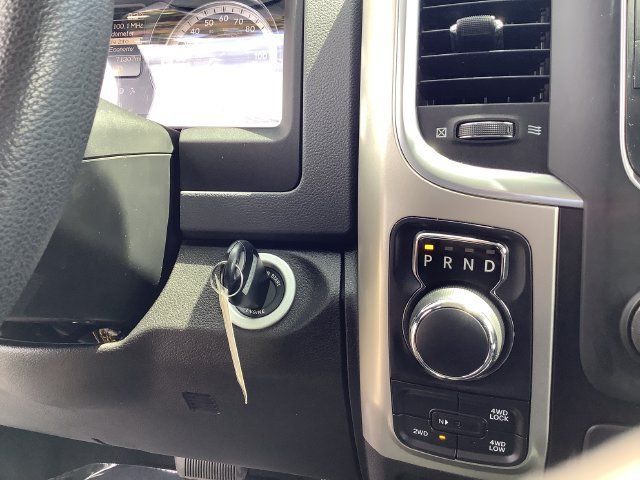 Used 2019 RAM 1500 Classic SLT AWD/4WD image 15