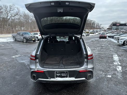 Used 2022 Genesis GV70 2.5T w/ Advanced Package image 15