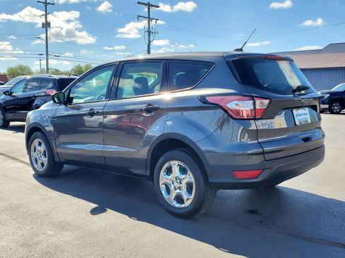 Used 2018 Ford Escape S FWD image 4
