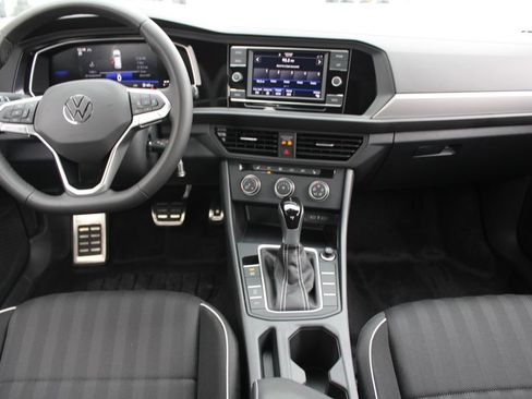 Certified 2024 Volkswagen Jetta Sport FWD image 18