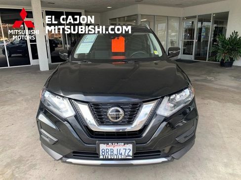 Used 2020 Nissan Rogue SV image 8