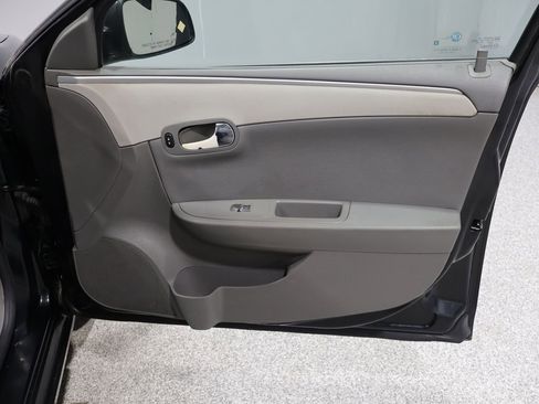 Used 2010 Chevrolet Malibu LS image 23