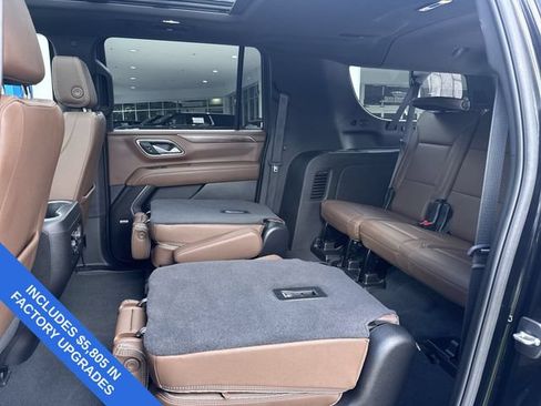 Used 2024 Chevrolet Suburban High Country AWD/4WD image 27