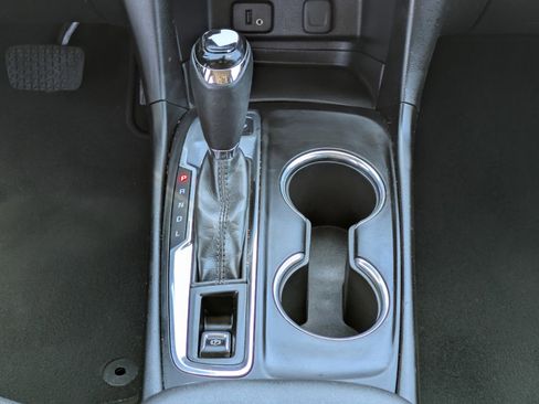 Used 2018 Chevrolet Equinox LT AWD/4WD image 17