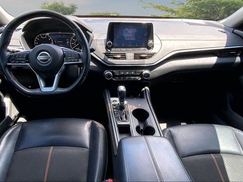 Used 2019 Nissan Altima 2.5 SR FWD image 7