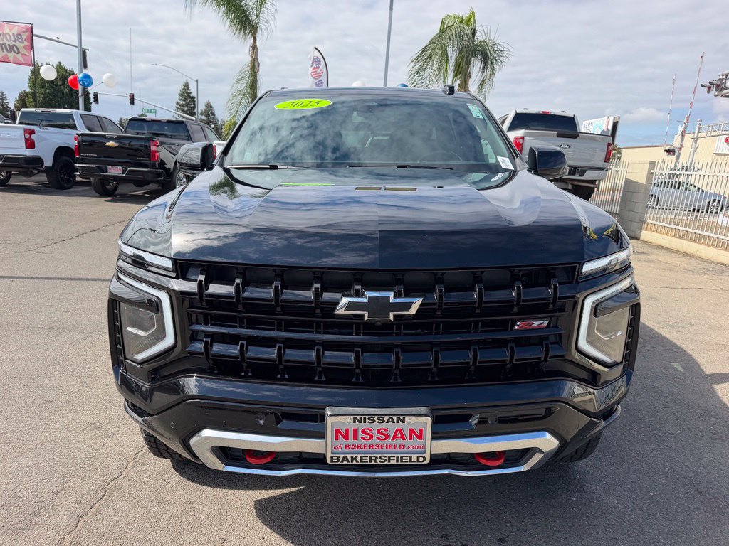 Used 2025 Chevrolet Suburban Z71 AWD/4WD image 2