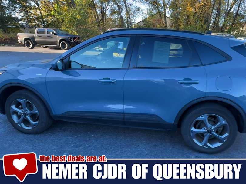 Used 2025 Ford Escape ST-Line Select AWD/4WD image 6
