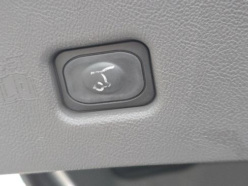 Used 2019 Lincoln Nautilus Select image 24