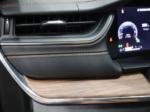 Used 2023 Jeep Grand Cherokee L Summit w/ Advanced Protech Group IV image 27